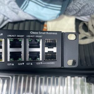 Cisco Small Business SG300-52 52-Port Gigabit Managed Switch